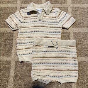 Old Navy Cream and Brown Knit Baby Top
